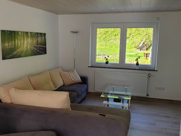 Wohnzimmer mit blick ins grüne (added by manager 25 apr 2023)