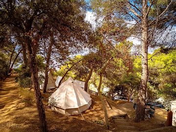 Emperador bell tent (added by manager 13 feb 2024)
