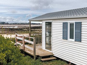Exterior comfort rental with sea views (added by manager 14 may 2024)