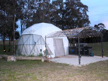 Geodesic dome and barbecue area (added by manager 21 jul 2023)