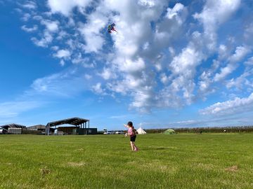 Flying a kite on site (added by visitor 19 apr 2022)
