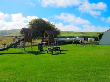 Play park (added by manager 01 jun 2021)