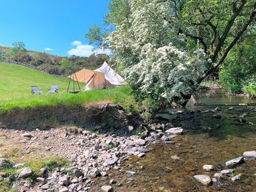 Fabulous location, kitted out with a king size bed - 2 additional camp beds available by request (added by manager 30 may 2023)