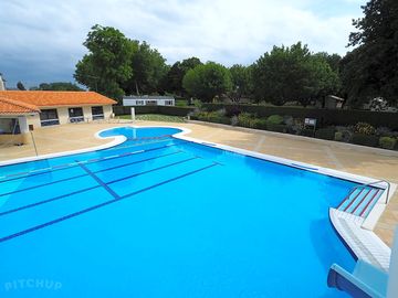 Nearby heated swimming pool, open in july and august (added by manager 22 jun 2022)