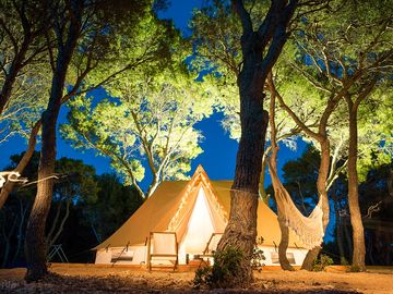 Classic bell tent (added by manager 26 apr 2018)