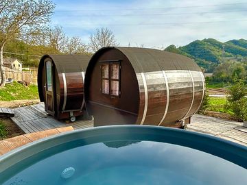 Hot tub and mini pods (added by manager 07 may 2024)