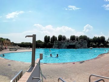 Piscina con terme (added by visitor 26 aug 2020)