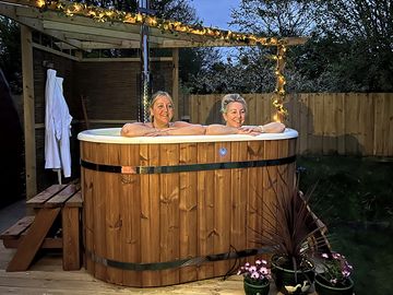 Our brand new hot tub under the stars (added by manager 04 may 2022)