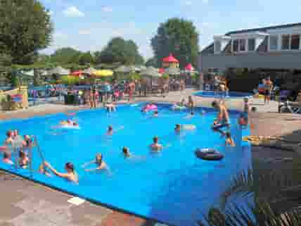 Outdoor pool (added by manager 13 Feb 2017)