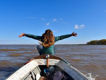 Sailing on La Plata river (added by manager 31 Oct 2016)