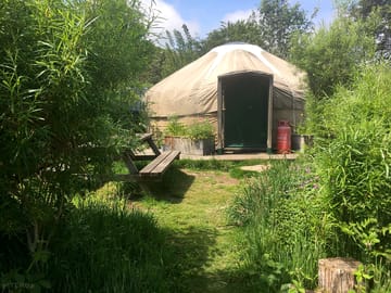 The Holly yurt (added by manager 30 Sep 2021)