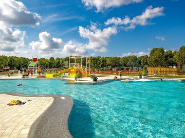Swimming pool and water slides (added by manager 14 Oct 2022)