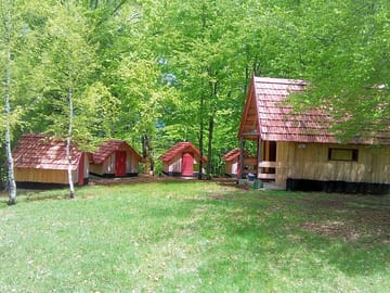Cabins in the woods (added by manager 03 Mar 2020)