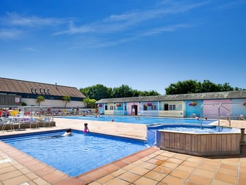 Outdoor heated swimming pool, Jacuzzi and toddler pool