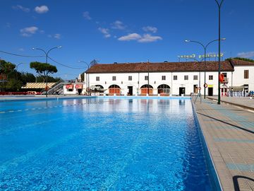 The swimming pool (added by manager 20 May 2016)