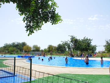 Outdoor pool (added by manager 16 Nov 2016)