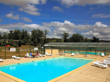 Outdoor pool and covered heated pool next door (added by manager 26 Jan 2015)