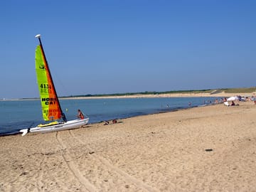 Watersports on the beach (added by manager 21 Nov 2016)