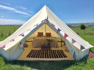 Bell tent (added by manager 28 Feb 2023)