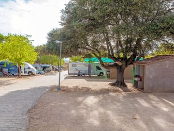 Caravans, motorhomes and tents are welcome on site