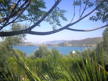 The terrace overlooks the largest reservoir in Andalucia