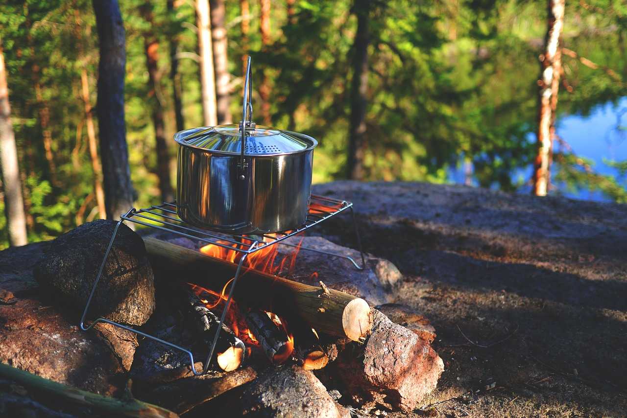 Cooking on a campfire is a wonderful way to enhance your camping break (photo from Pixabay)