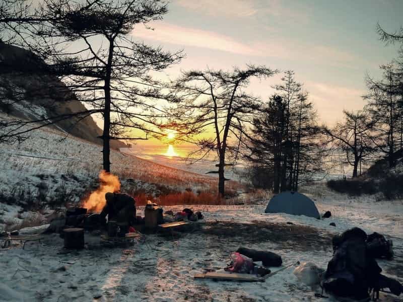 Wild camping in winter (Simon Berger from Pixabay)