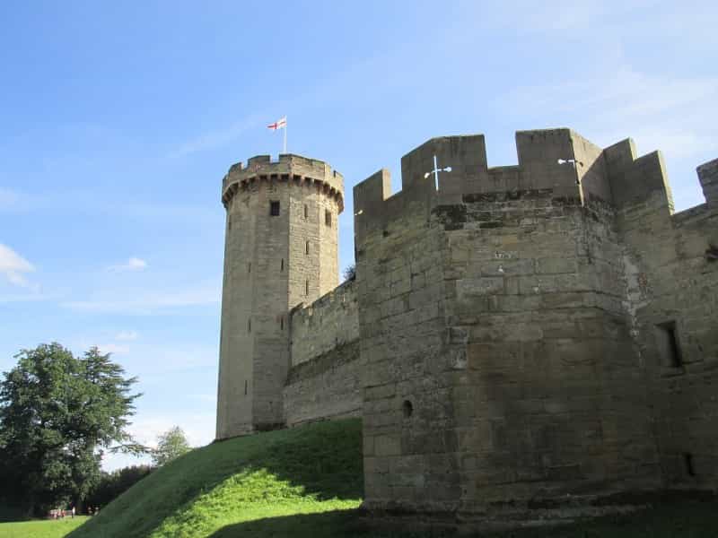 Warwick Castle (lylanes / Pixabay)