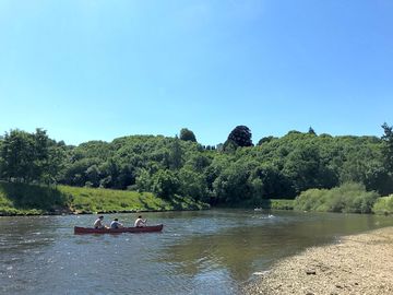 Gravel beach canoe launch (added by manager 28 mar 2019)