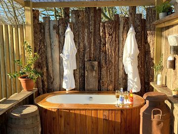 Outdoor bath with room for two