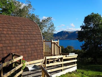 Loch-view deck (added by manager 04 jan 2021)