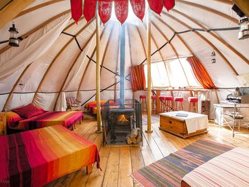 Inside the alachigh yurt (added by manager 16 sep 2018)