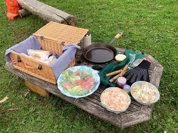 Barbecue hamper