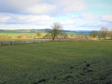 Looking towards the village over the fields (added by manager 01 apr 2021)