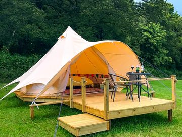 4m bell tent (added by manager 21 jul 2023)