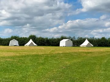Bell tent with private well-equipped kitchen shelter (added by manager 03 jul 2018)