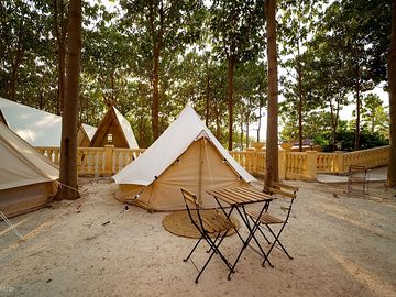 Bell tent (added by manager 29 jan 2024)