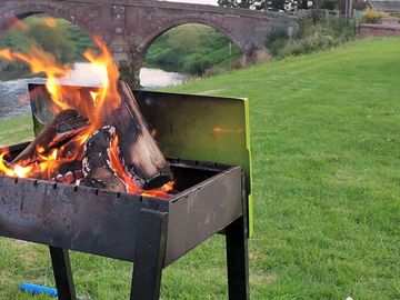 Barbecue by the river