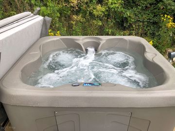 Hot tub (added by manager 01 aug 2023)