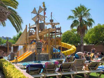 Play at camping la masia (added by manager 09 nov 2020)
