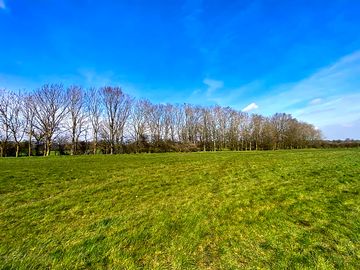 Quiet countryside location