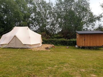 Bell tent and private bathroom (added by manager 09 jul 2023)