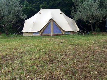 Bell tent (added by manager 07 sep 2023)