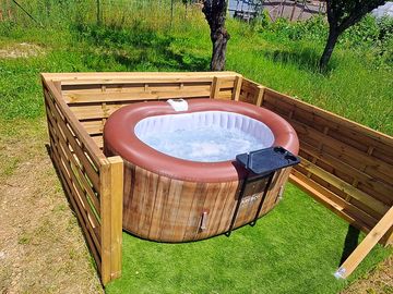 Hot tub on site