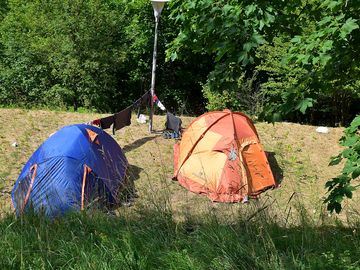 For one pitch, up to 2 small tents can be accommodated.
