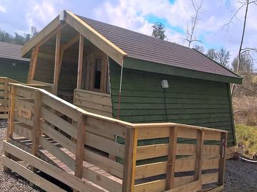 Exterior of the osprey cabin