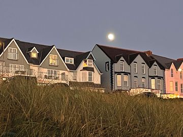 Bude is 15 minutes' drive away (added by manager 07 dec 2022)
