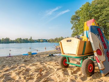 Sandy beach next to the campsite (added by manager 30 nov 2023)