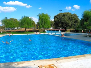 Open-air swimming pool