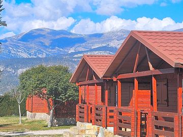Bungalows with mountain views